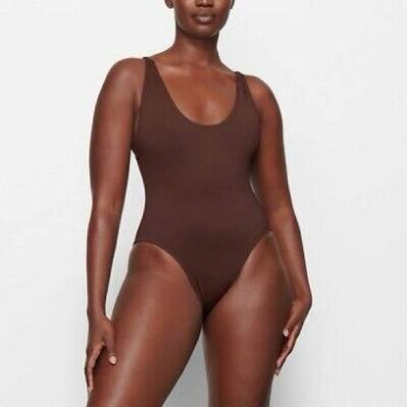 Skims SCOOP NECK ONE PIECE NWOT beautiful brown - Picture 1 of 11